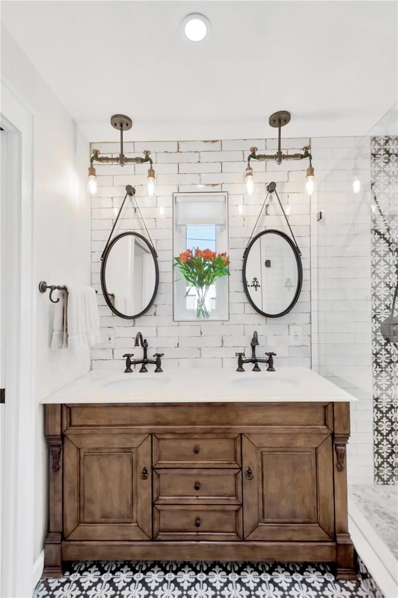 918 24th Avenue N, Saint Petersburg, FL 33704 Photo