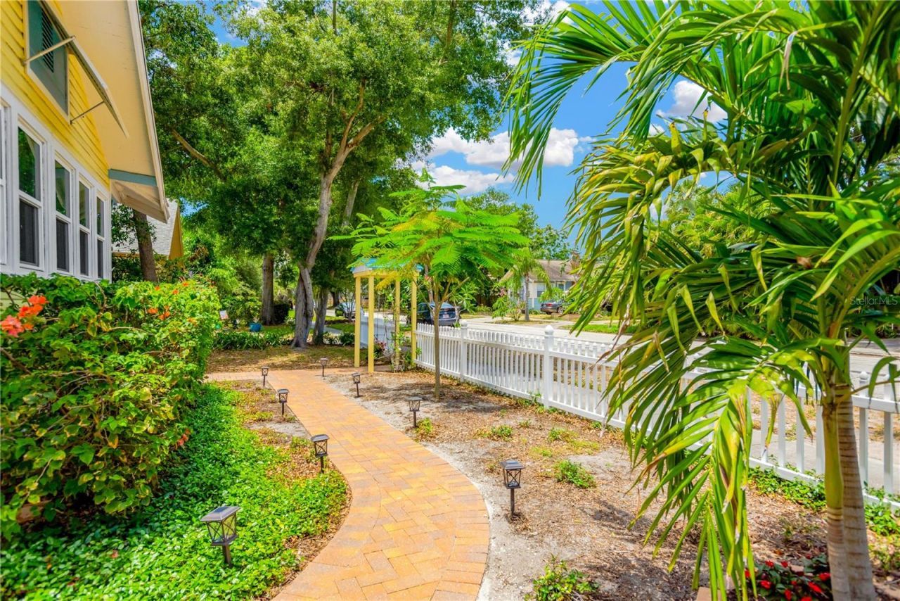 918 24th Avenue N, Saint Petersburg, FL 33704 Photo