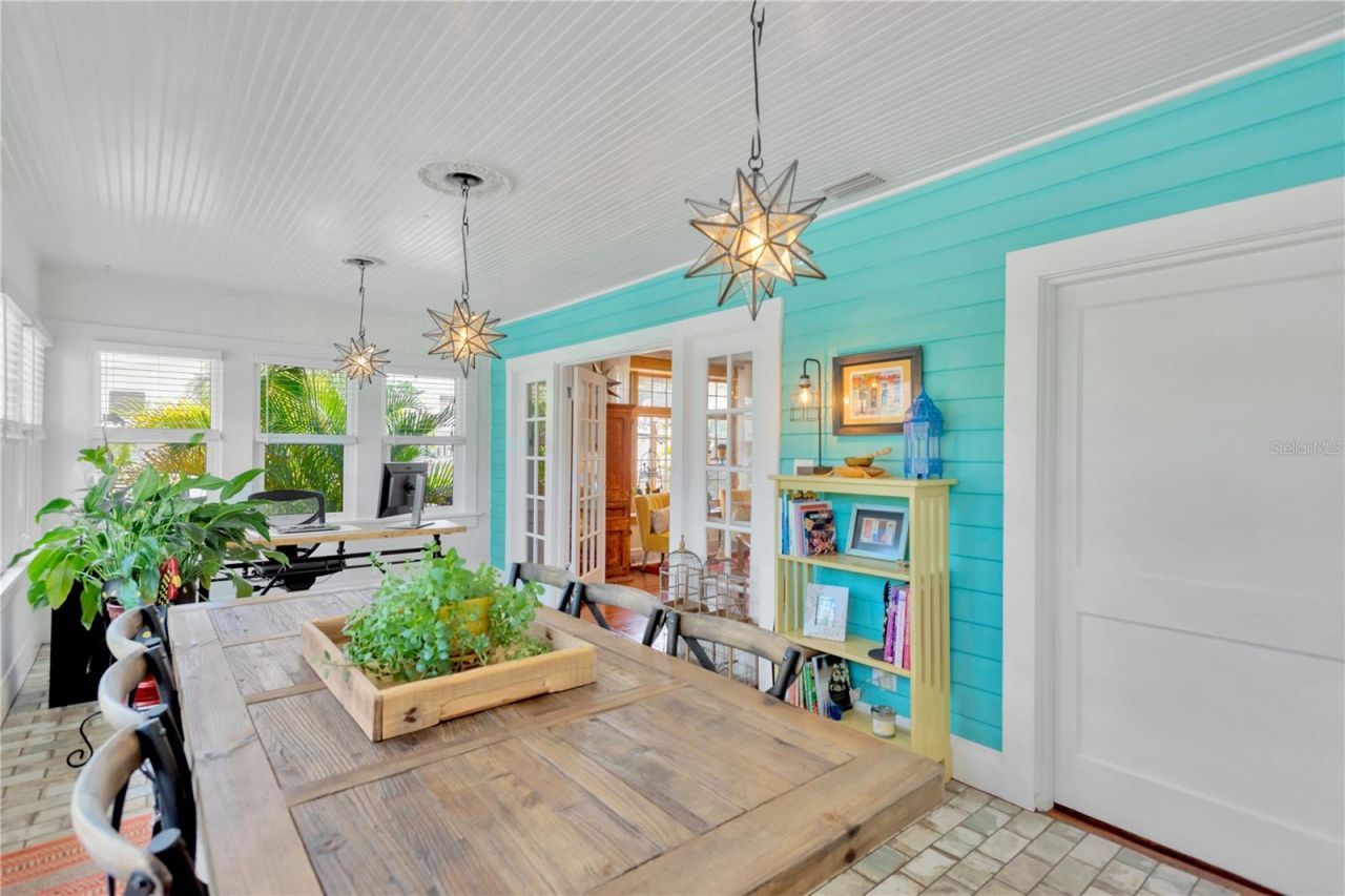 918 24th Avenue N, Saint Petersburg, FL 33704 Photo