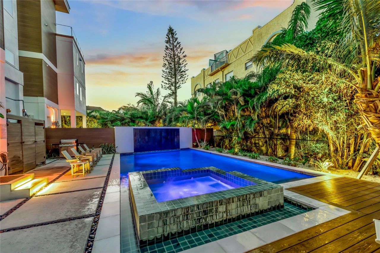 329 Beach Road, Unit B, Sarasota, FL 34242 Photo