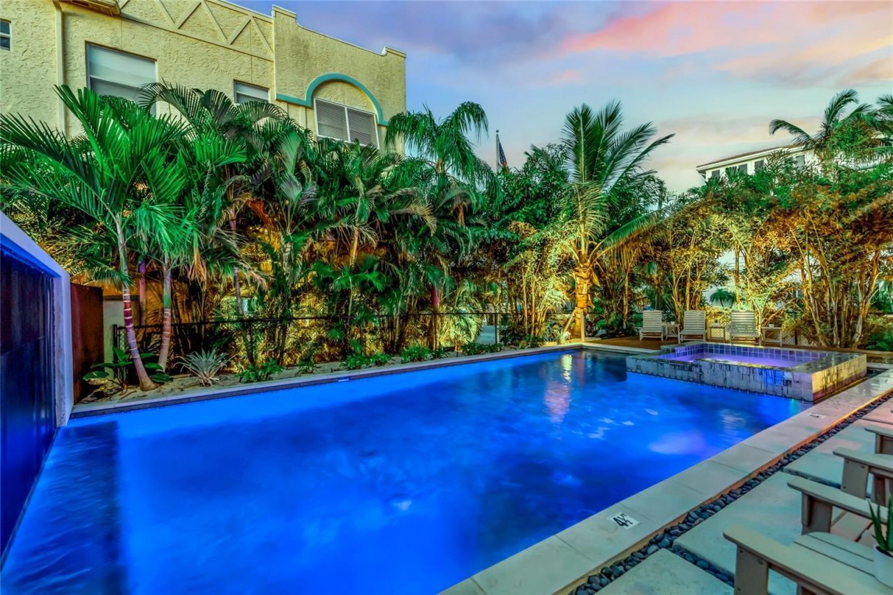 329 Beach Road, Unit B, Sarasota, FL 34242 Photo