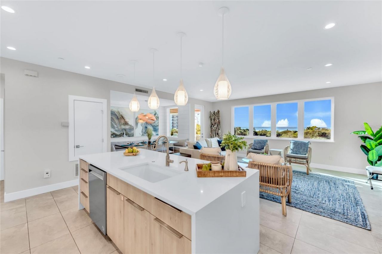 329 Beach Road, Unit B, Sarasota, FL 34242 Photo