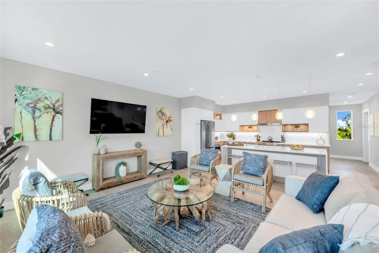 329 Beach Road, Unit B, Sarasota, FL 34242 Photo