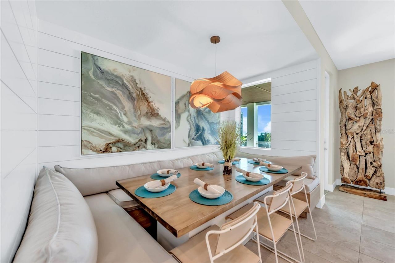 329 Beach Road, Unit B, Sarasota, FL 34242 Photo