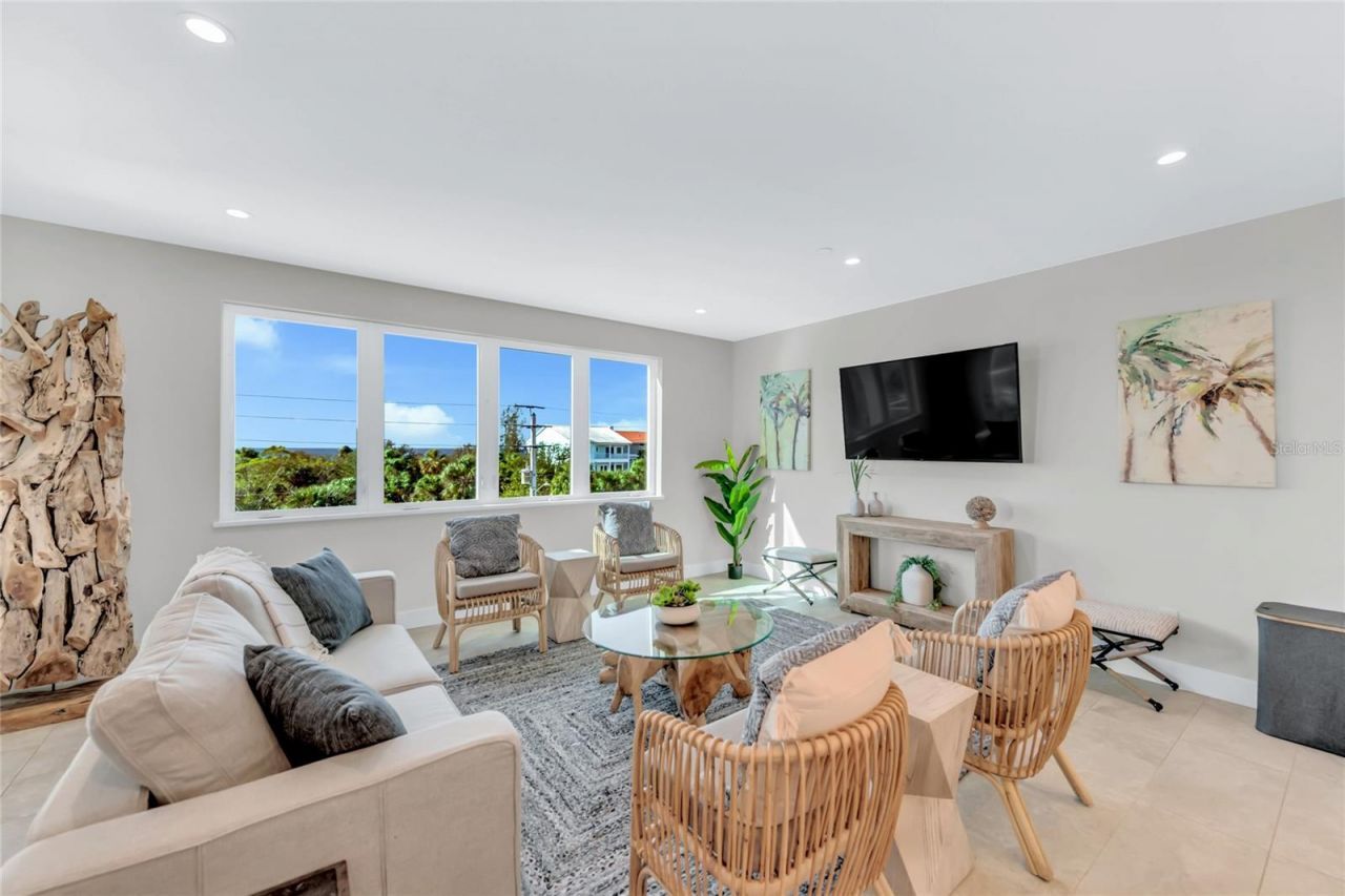 329 Beach Road, Unit B, Sarasota, FL 34242 Photo