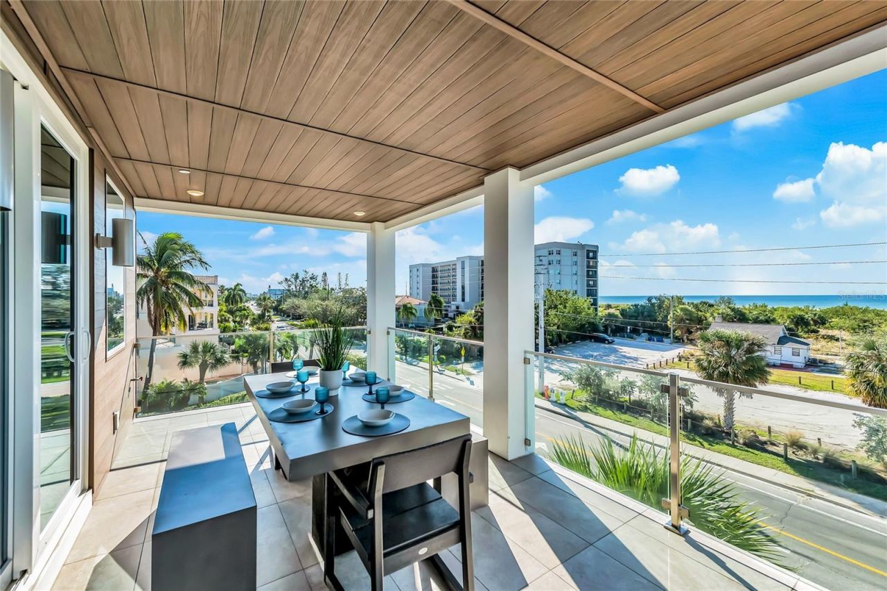 329 Beach Road, Unit B, Sarasota, FL 34242 Photo