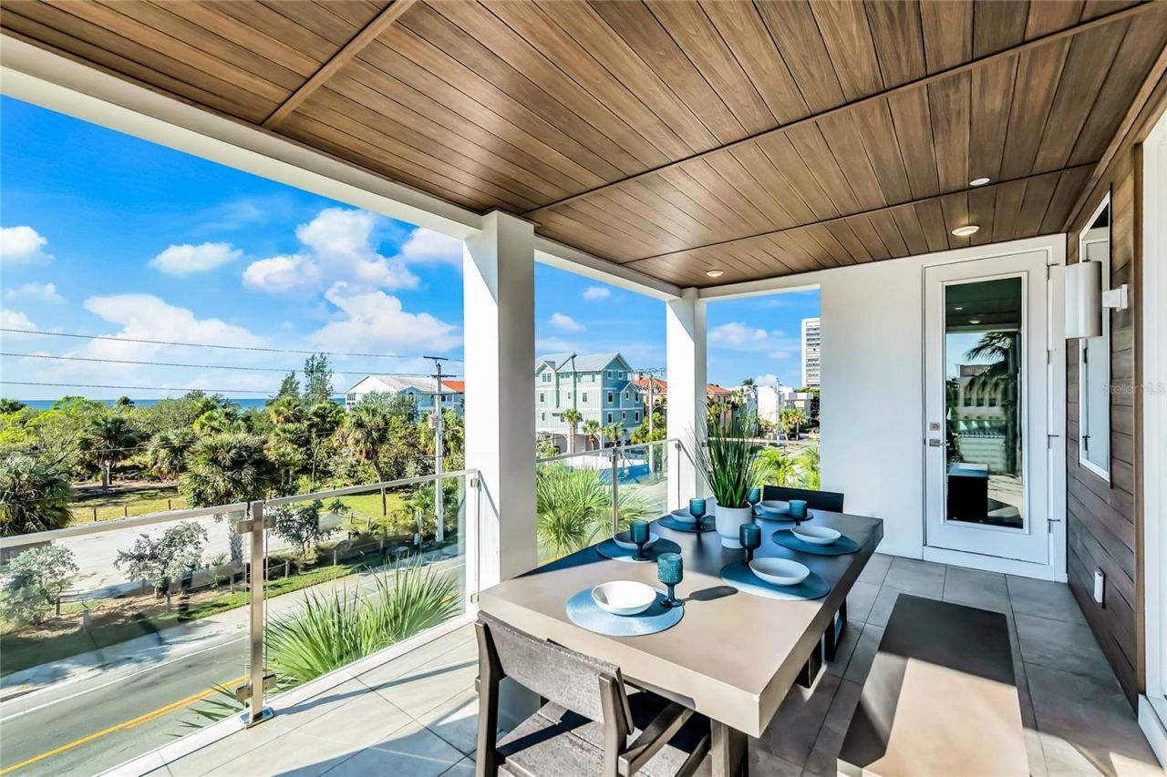 329 Beach Road, Unit B, Sarasota, FL 34242 Photo