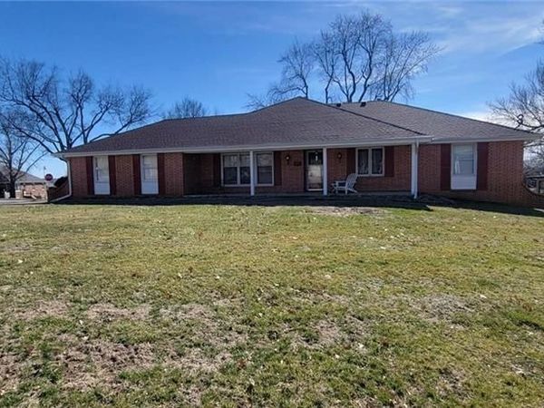 538 Brown Circle Drive, Osawatomie, KS 66064