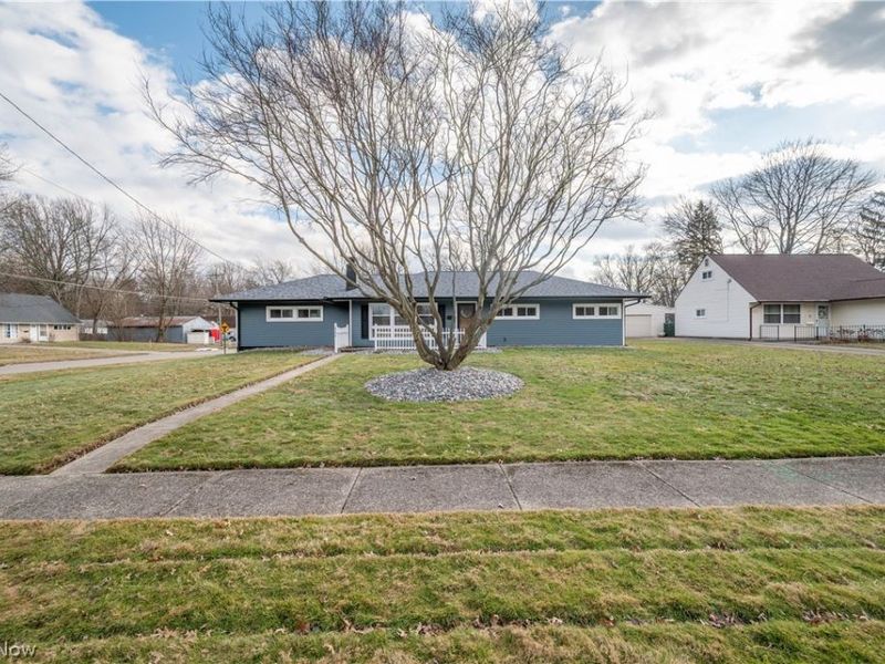 4103 Woodmere Drive, Youngstown, OH 44515 Photo 2