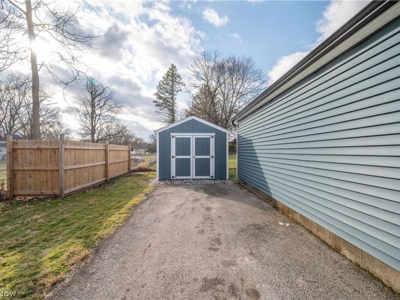 4103 Woodmere Drive, Youngstown, OH 44515 Photo 9