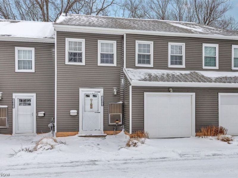 1689 Walnut Lane, Unit 5, Rocky River, OH 44116 Photo 1