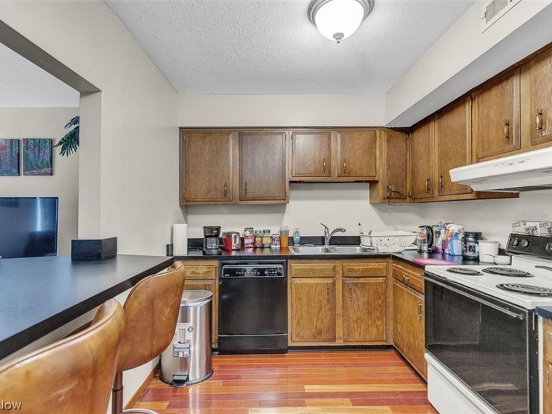 1689 Walnut Lane, Unit 5, Rocky River, OH 44116 Photo 11