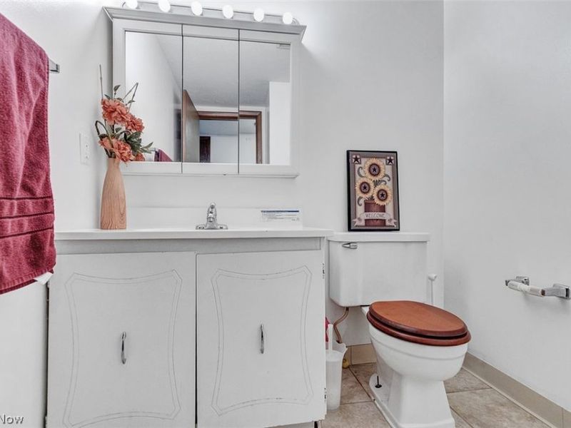 1689 Walnut Lane, Unit 5, Rocky River, OH 44116 Photo 13