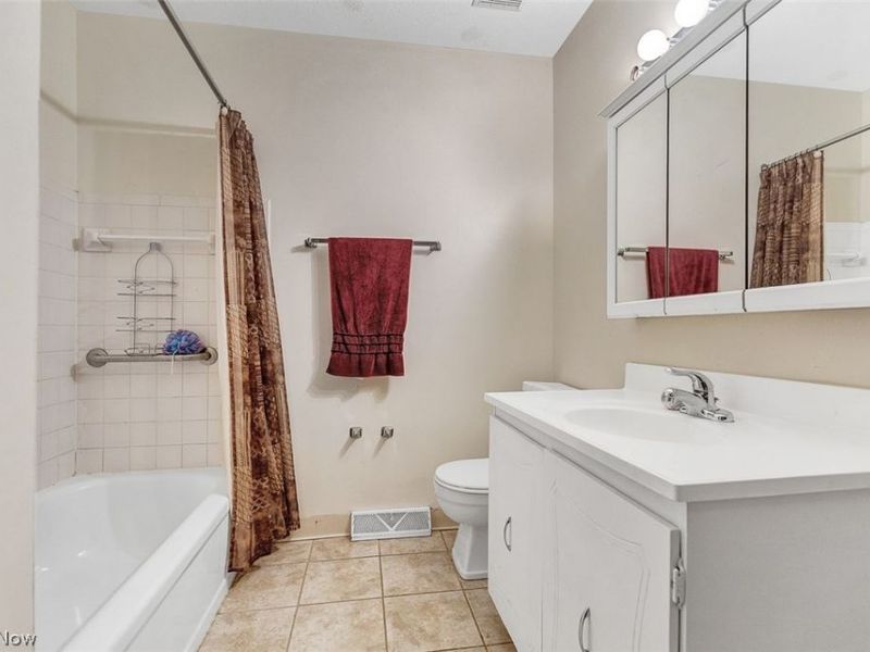 1689 Walnut Lane, Unit 5, Rocky River, OH 44116 Photo 23