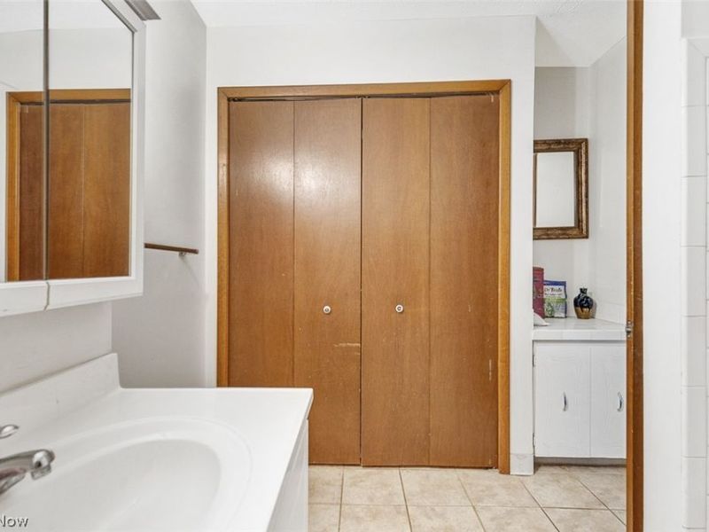 1689 Walnut Lane, Unit 5, Rocky River, OH 44116 Photo 24