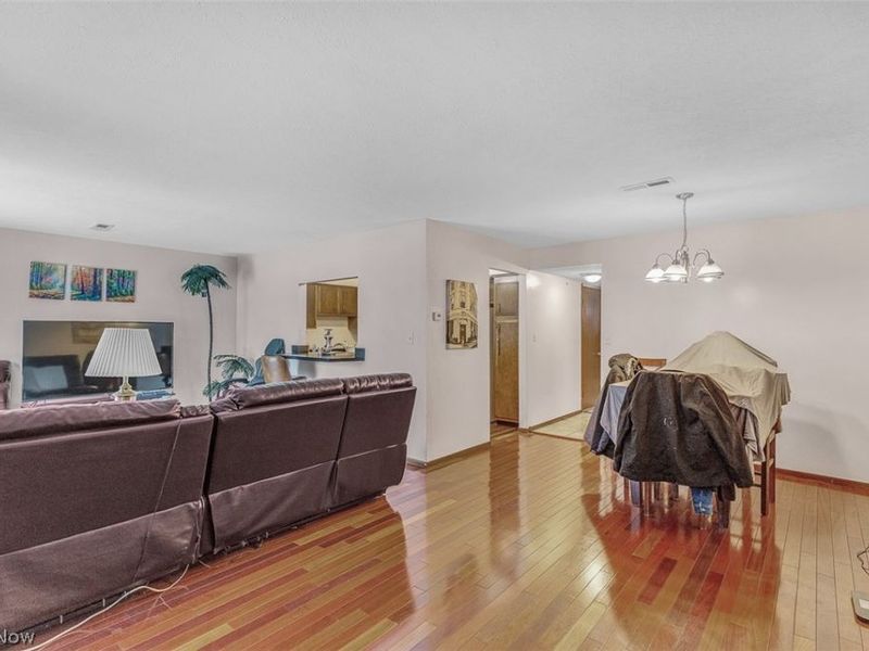 1689 Walnut Lane, Unit 5, Rocky River, OH 44116 Photo 4