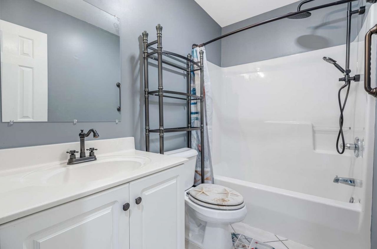 4409 Eastport Blvd. Photo 15