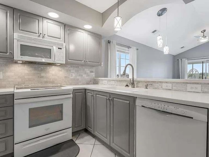 4409 Eastport Blvd. Photo 8