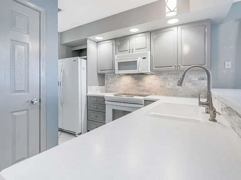 4409 Eastport Blvd. Photo 9