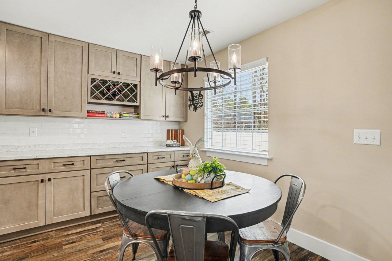 2804 Ivy Glen Dr. Photo 10