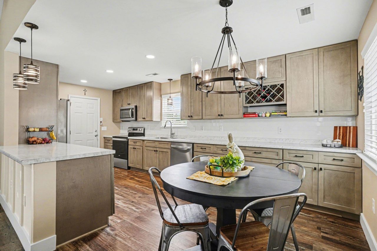 2804 Ivy Glen Dr. Photo 11