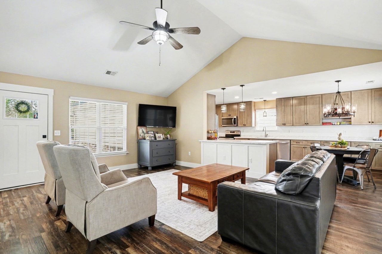 2804 Ivy Glen Dr. Photo 8