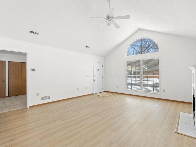 6802 Ridge Rock Drive, Unit 16, New Albany, OH 43054 Photo 4