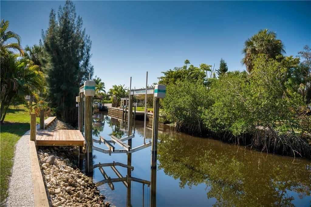 27257 Barbarosa St, Bonita Springs, FL 34135 Photo