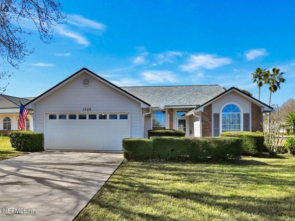 1526 MOUNTAIN LAKE Drive E, Jacksonville, FL 32221