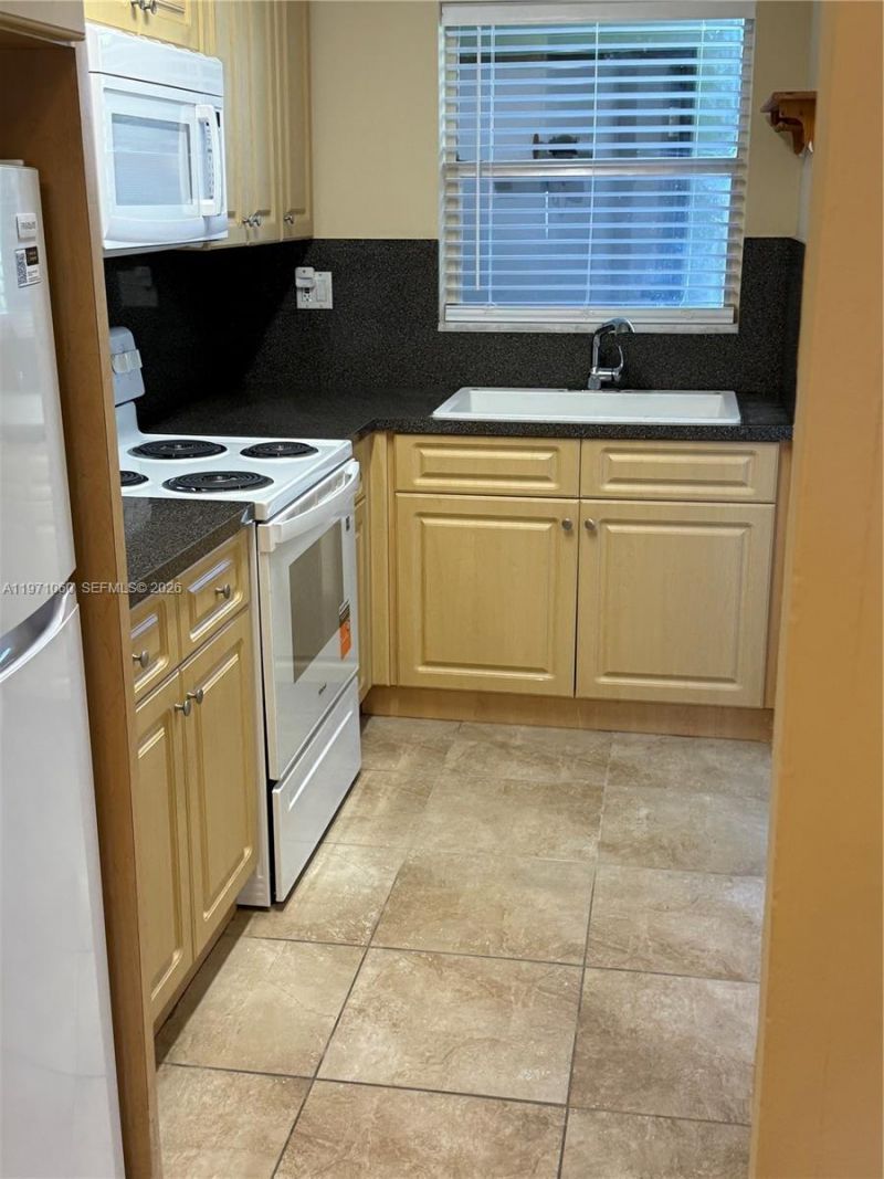 1425 Arthur St, Unit 315B, Hollywood, FL 33020 Photo