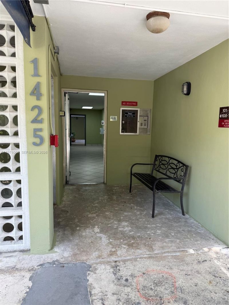 1425 Arthur St, Unit 315B, Hollywood, FL 33020 Photo