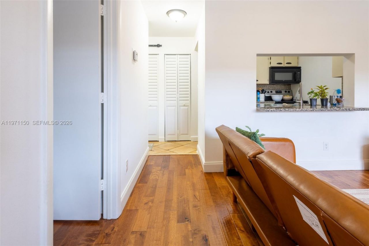 9430 Boca Cove Cir, Unit 210, Boca Raton, FL 33428 Photo