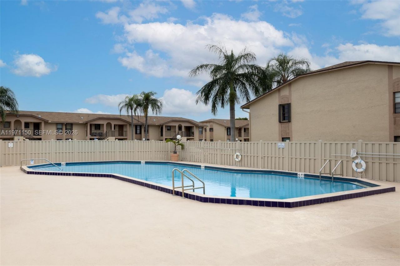 9430 Boca Cove Cir, Unit 210, Boca Raton, FL 33428 Photo