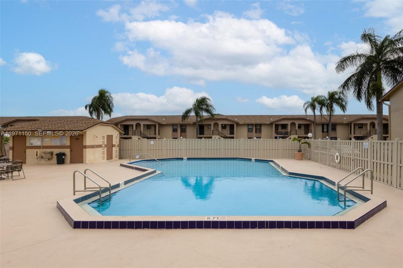 9430 Boca Cove Cir, Unit 210, Boca Raton, FL 33428 Photo