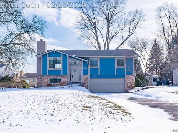 7663 Pleasant Manor Drive, Waterford Twp, MI 48327