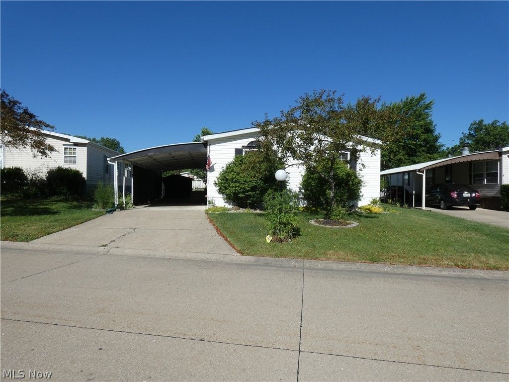 27202 Cook Road, Unit 132, Olmsted Township, OH 44138 Main Photo