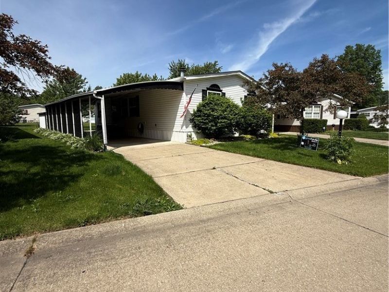 27202 Cook Road, Unit 132, Olmsted Township, OH 44138 Photo 3