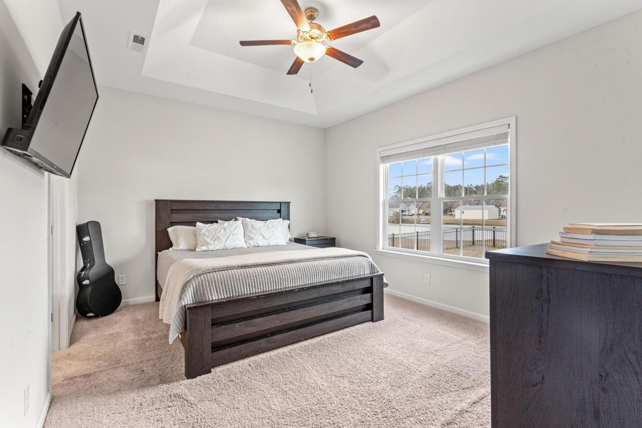 380 Rose Ave.  Photo 17