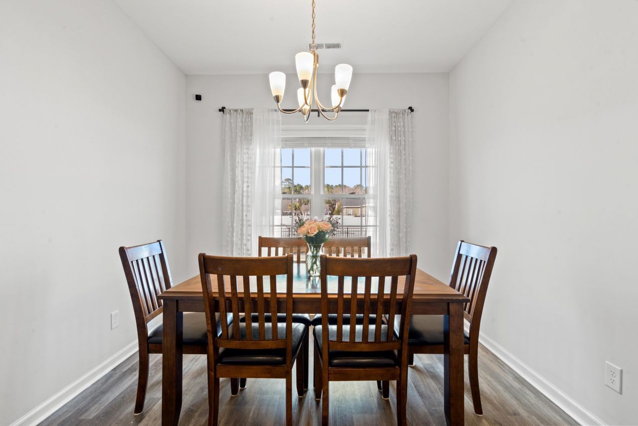 380 Rose Ave.  Photo 26