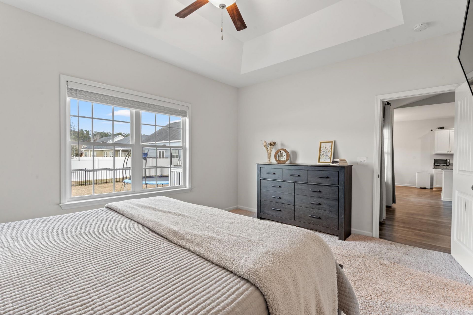 380 Rose Ave. Photo 29