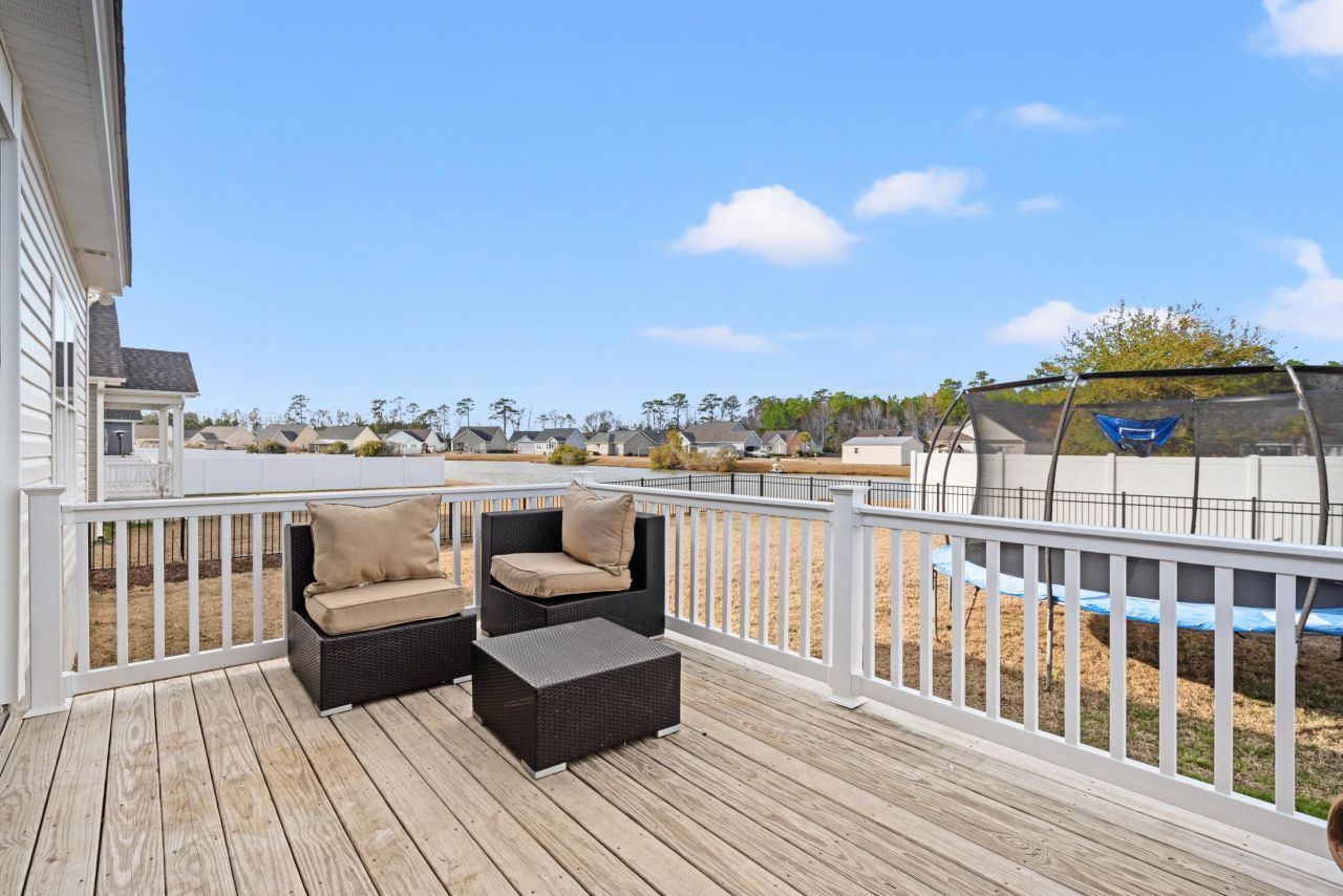 380 Rose Ave.  Photo 30