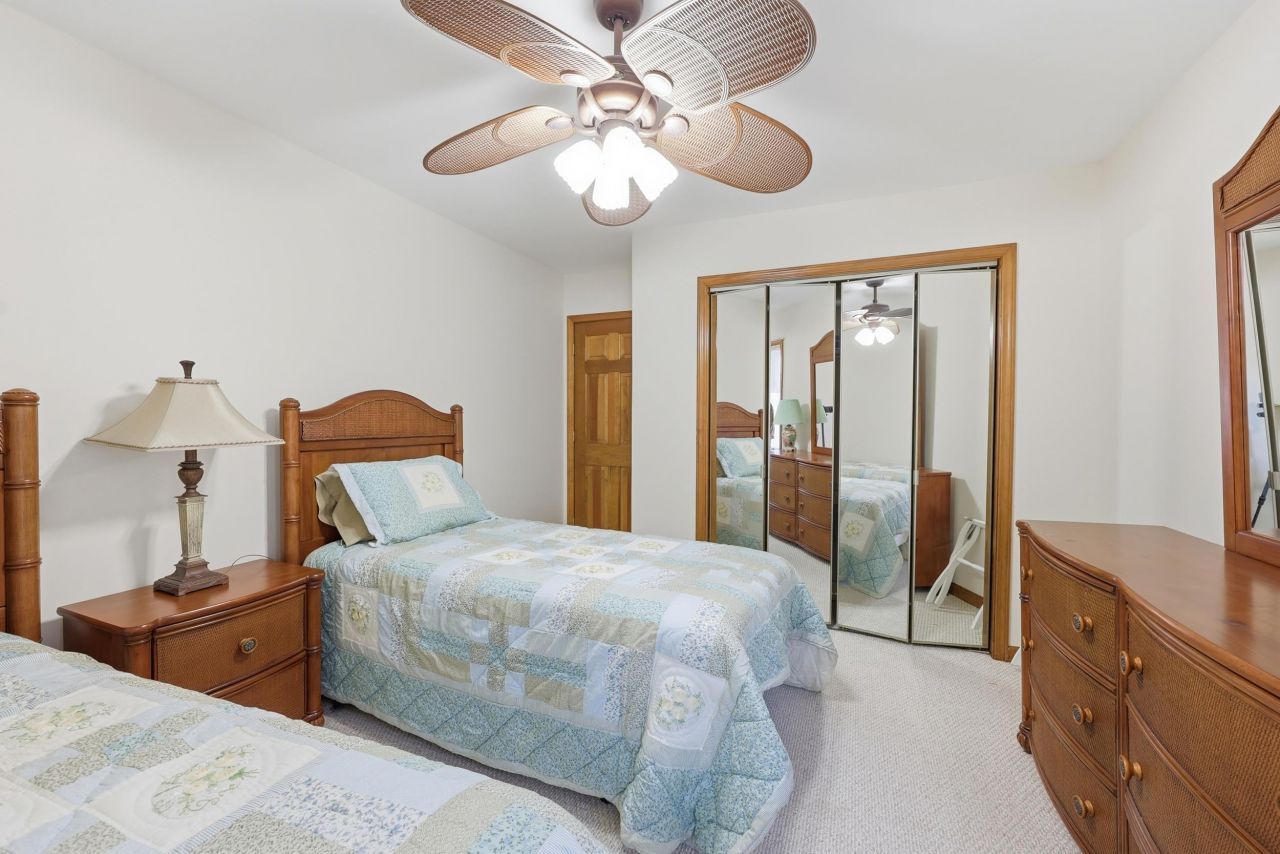 879 Kittiwake Ln. Photo 12