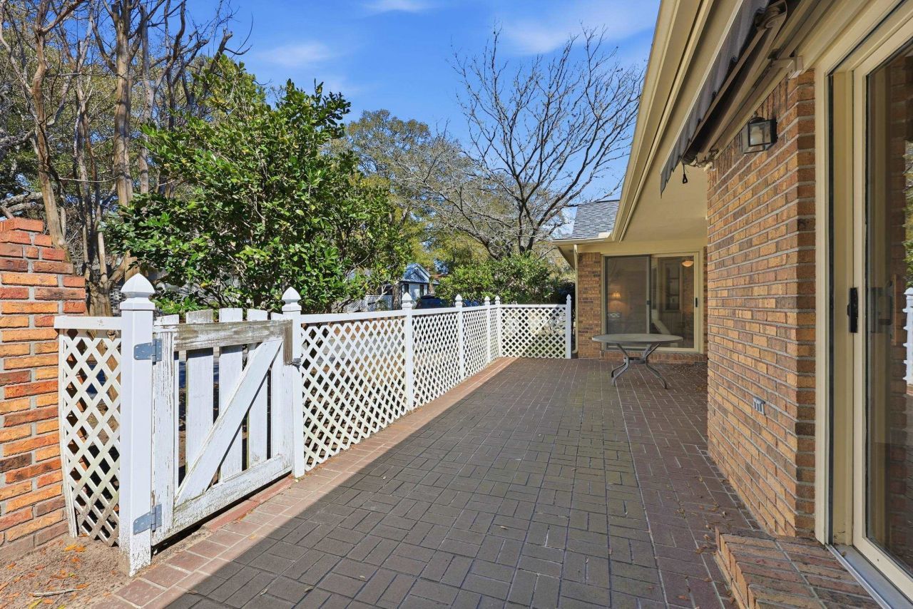 879 Kittiwake Ln. Photo 21