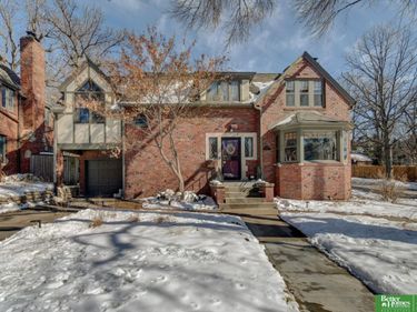 2701 Country Club Avenue, Omaha, NE 68104