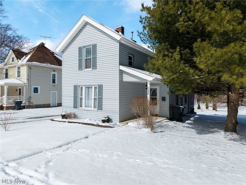 242 E Walnut Street, Wadsworth, OH 44281 Photo 2