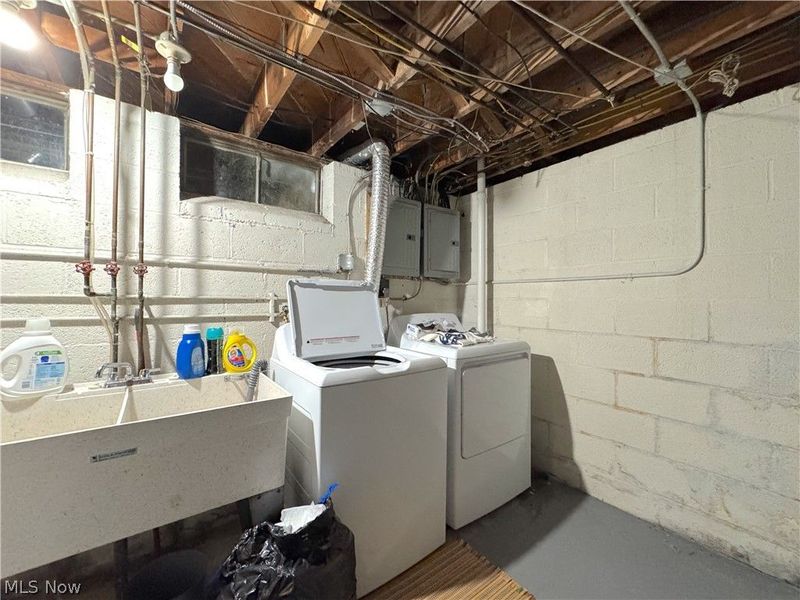 9309 Garfield Boulevard, Cleveland, OH 44125 Photo 30