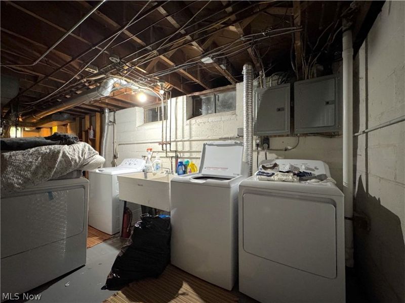 9309 Garfield Boulevard, Cleveland, OH 44125 Photo 31