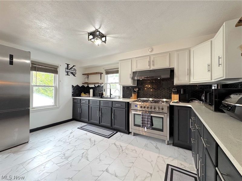 9309 Garfield Boulevard, Cleveland, OH 44125 Photo 9