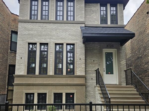 3723 N Oakley Avenue, Chicago, IL 60618