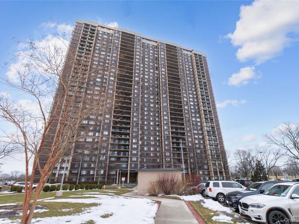 269-10 GRAND CENTRAL Parkway , Unit 21-E, Floral Park, NY 11005